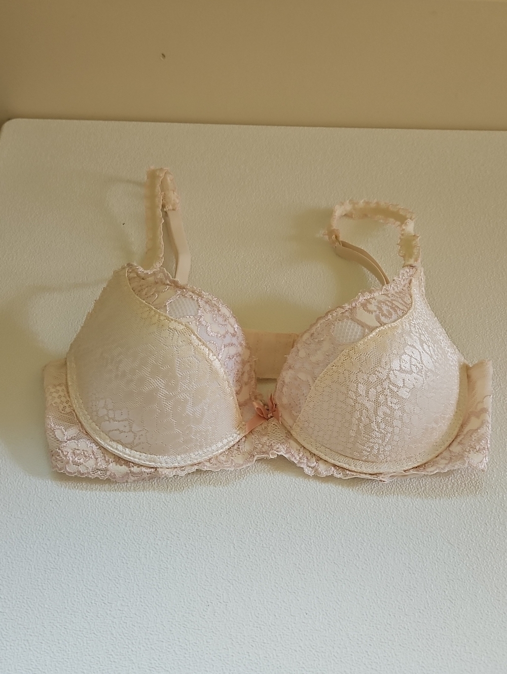 NWOT sophie b. Lace Push-Up Bra - Blush Cream
